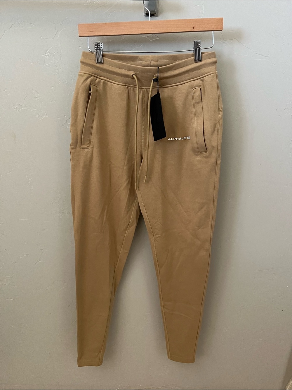 Alphalete Women’s Khaki/Tan Joggers Size Small
